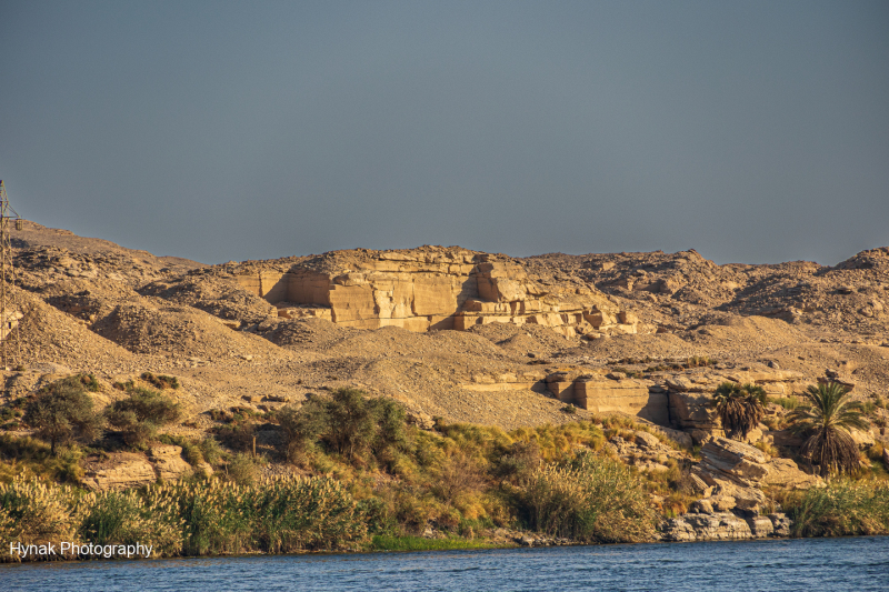 Looking-across-the-Nile-Rver-in-Egypt-into-the-desert-close-up-1-of-1